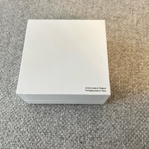 Pandora Authentic Jewelry Box - Picture 5 of 5